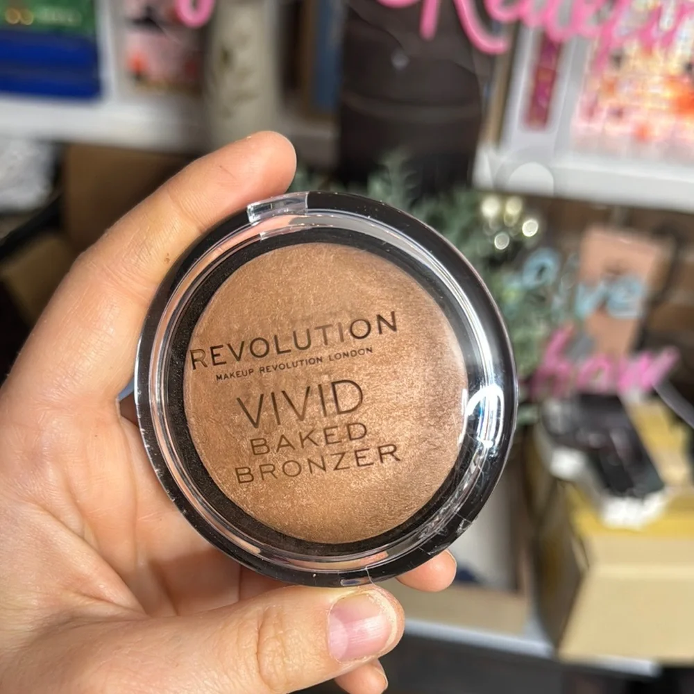 Revolution Golden Days Vivid Baked Bronzer